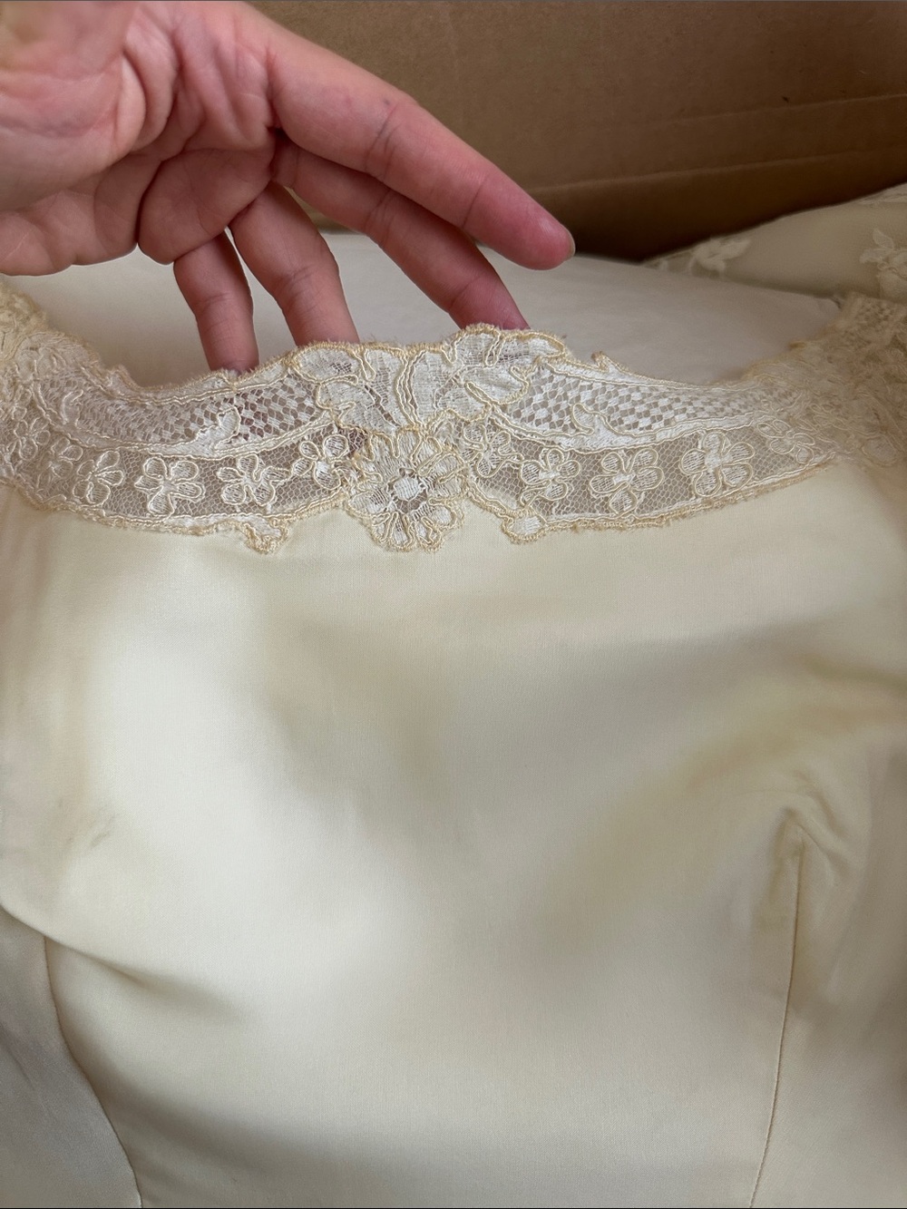 1950’s Ivory Lace-Accent Vintage Wedding Gown - Picture 13 of 14